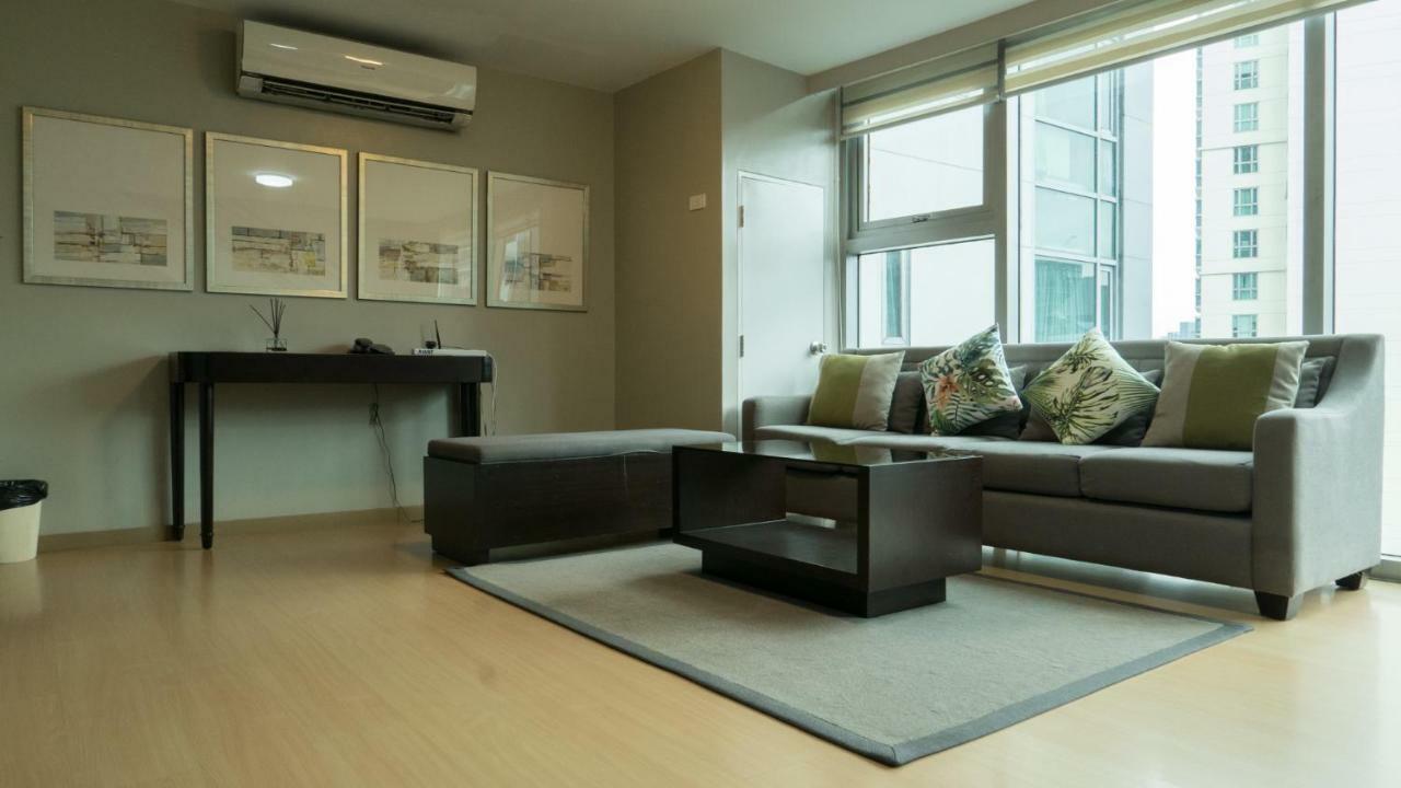 Avant Serviced Suites - Personal Concierge Манила Экстерьер фото