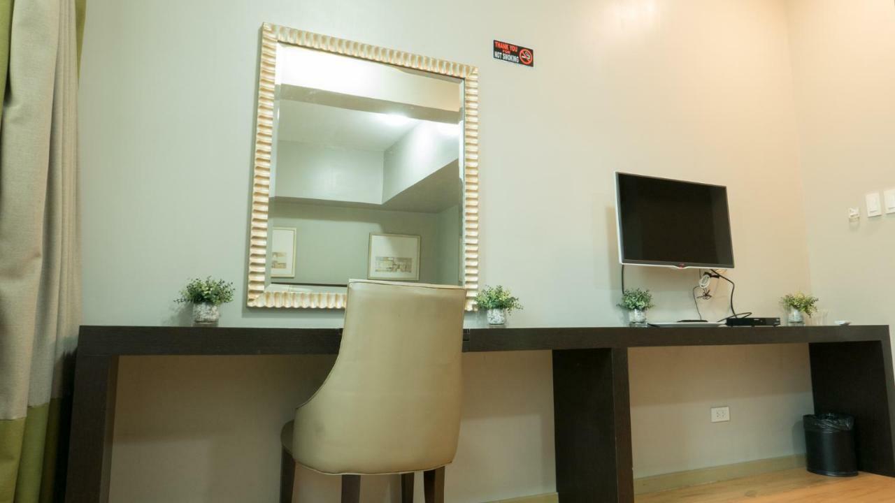 Avant Serviced Suites - Personal Concierge Манила Экстерьер фото